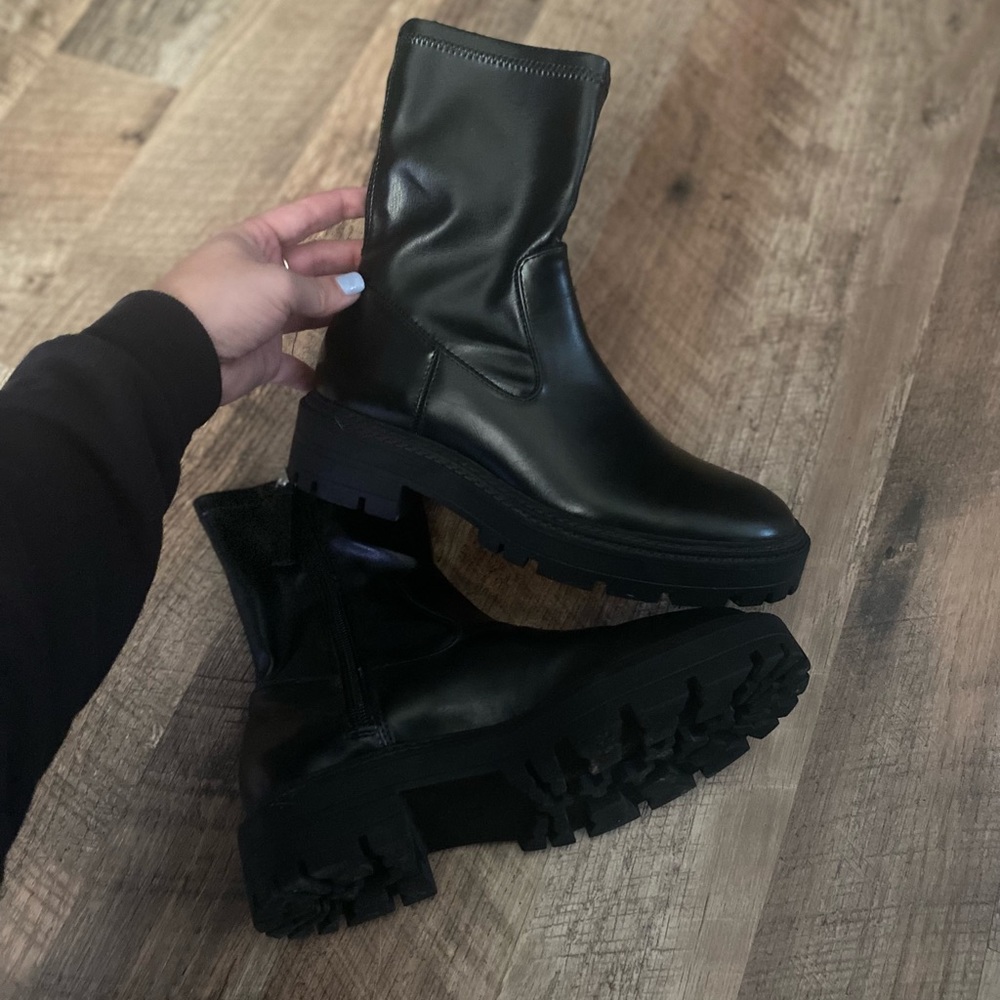 Zara faux leather chelsea boots size 5